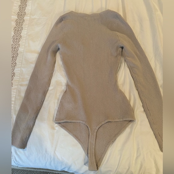 Abercrombie Long-Sleeve Squareneck Sweater Bodysuit - Picture 7 of 7